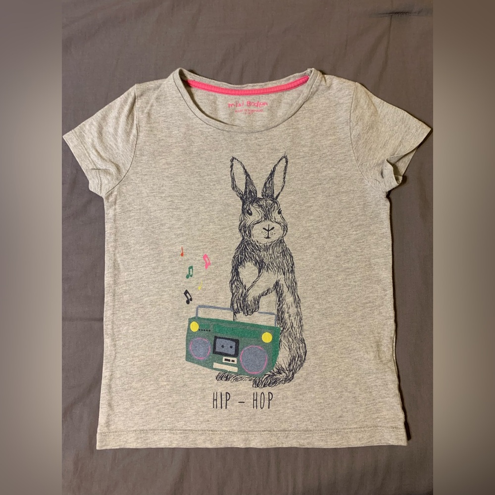 Mini Boden Light Gray Tee with Hip-Hop Bunny and Colorful Boombox